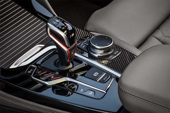 X5 E70 with a new 6-speed automatic gearbox using a very stylish electronic gear selector